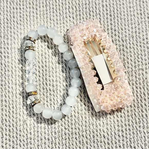 Hair clip and bracelet - Picture 1 of 1